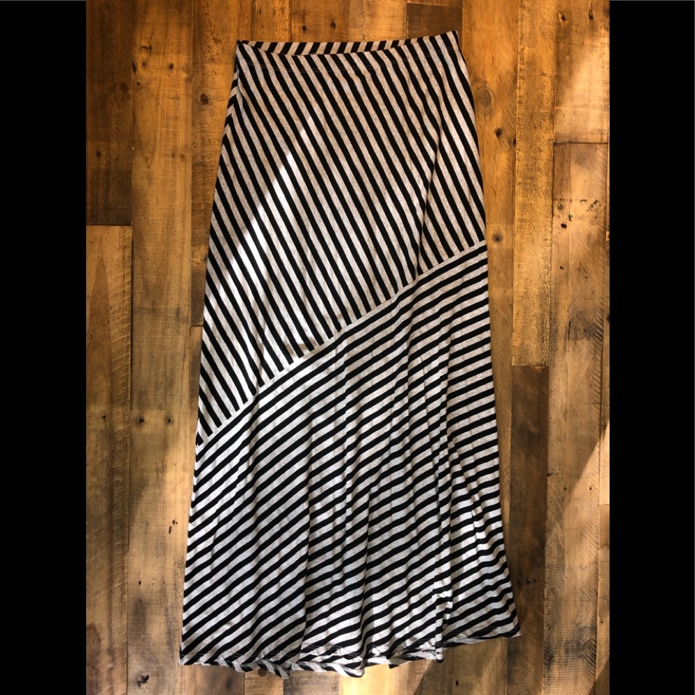 Striped gray and black maxi skirt